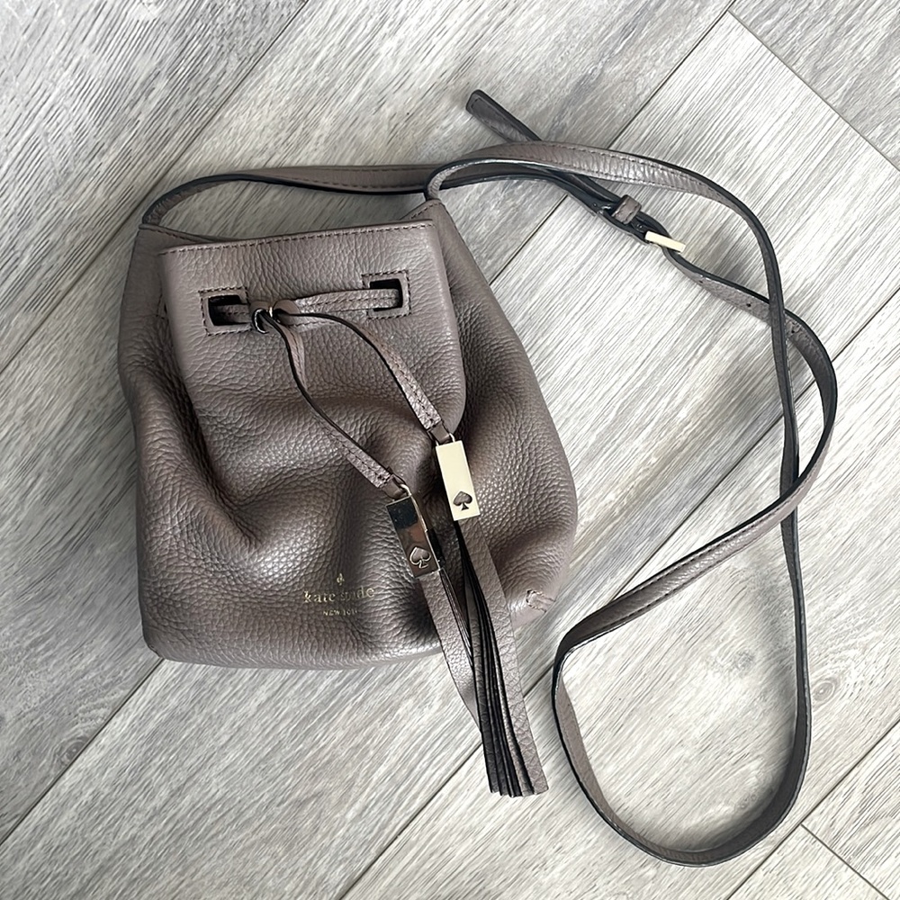 Cross body Kate Spade bag